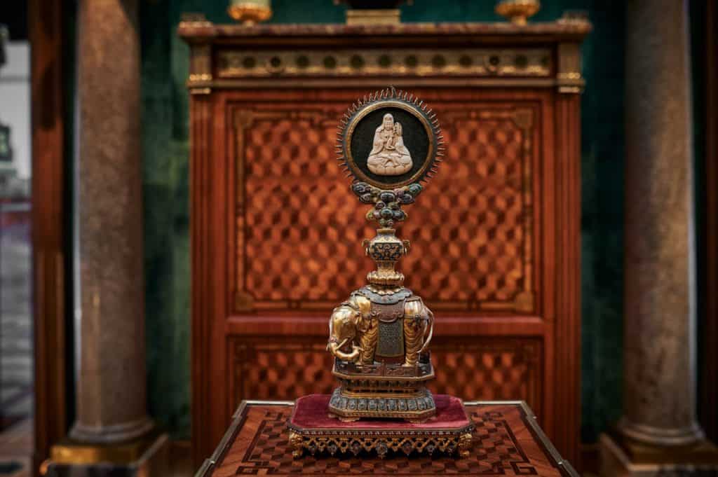 High end Antique Fair BRAFA Art Fair Photos by debatty.com