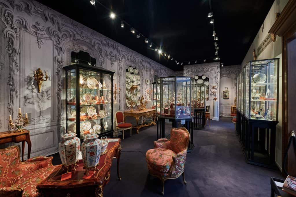 High end Antique Fair BRAFA Art Fair Photos by debatty.com
